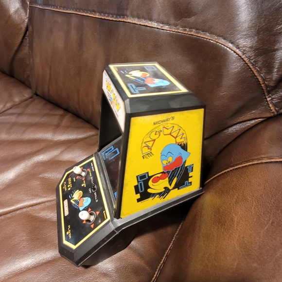 Pacman Handheld vintage retro game coleco 2 player - Picture 2 of 2